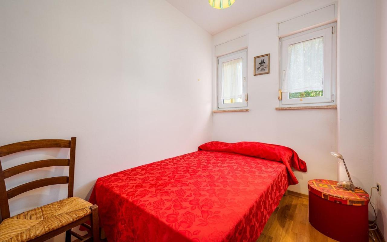 Valessia House With Apartment Umag Exteriör bild